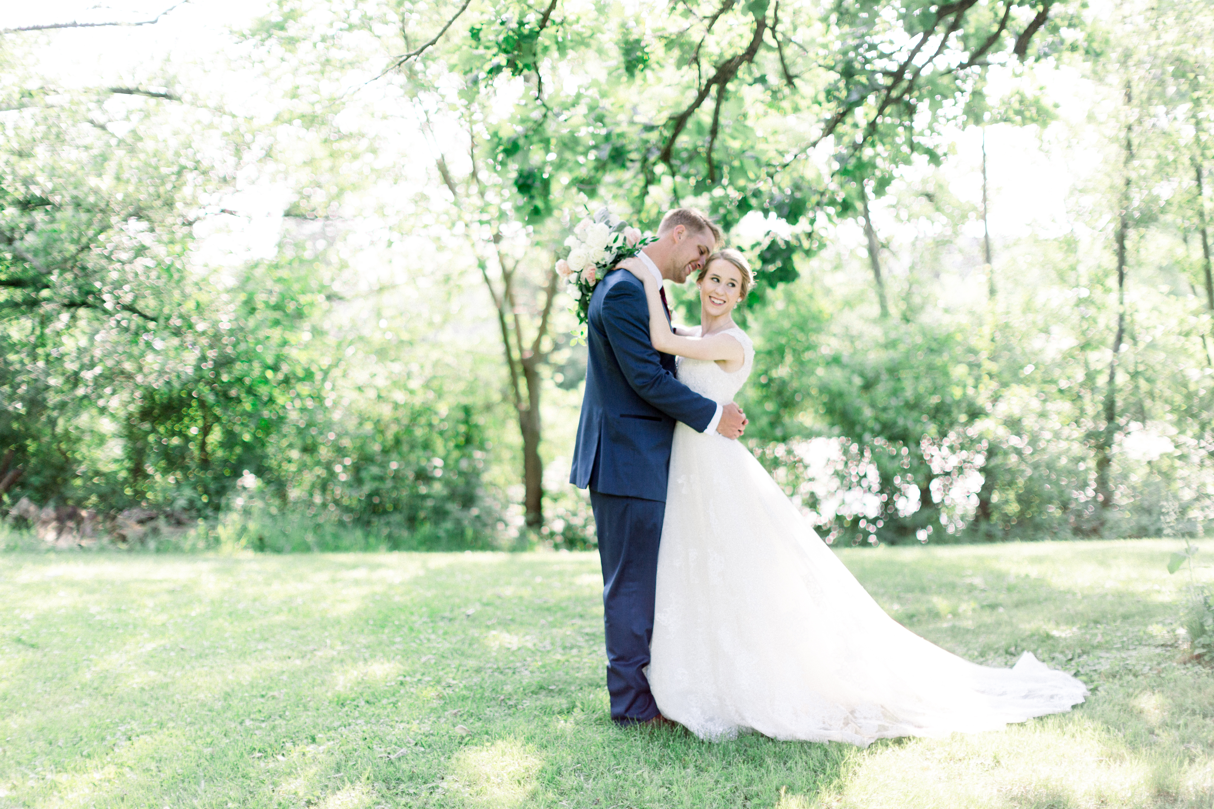 beautiful Shores of Turtle Creek bride and groom portraits
